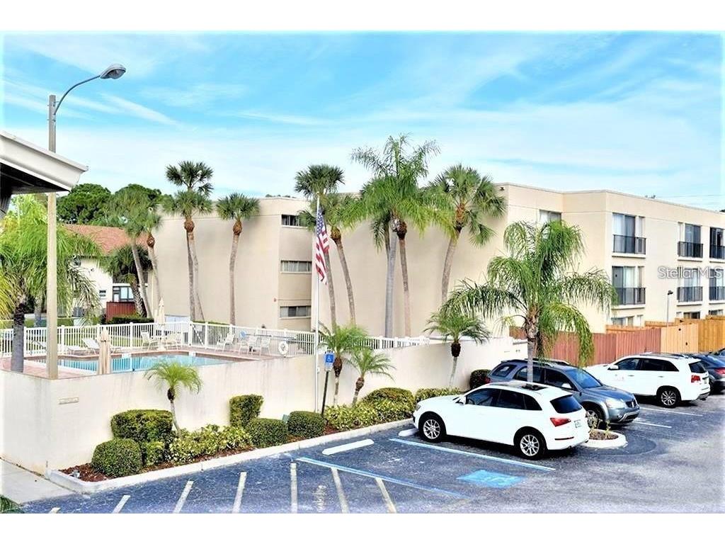 2763 Woodgate Lane #108 Sarasota FL 34231 A4668423 image1