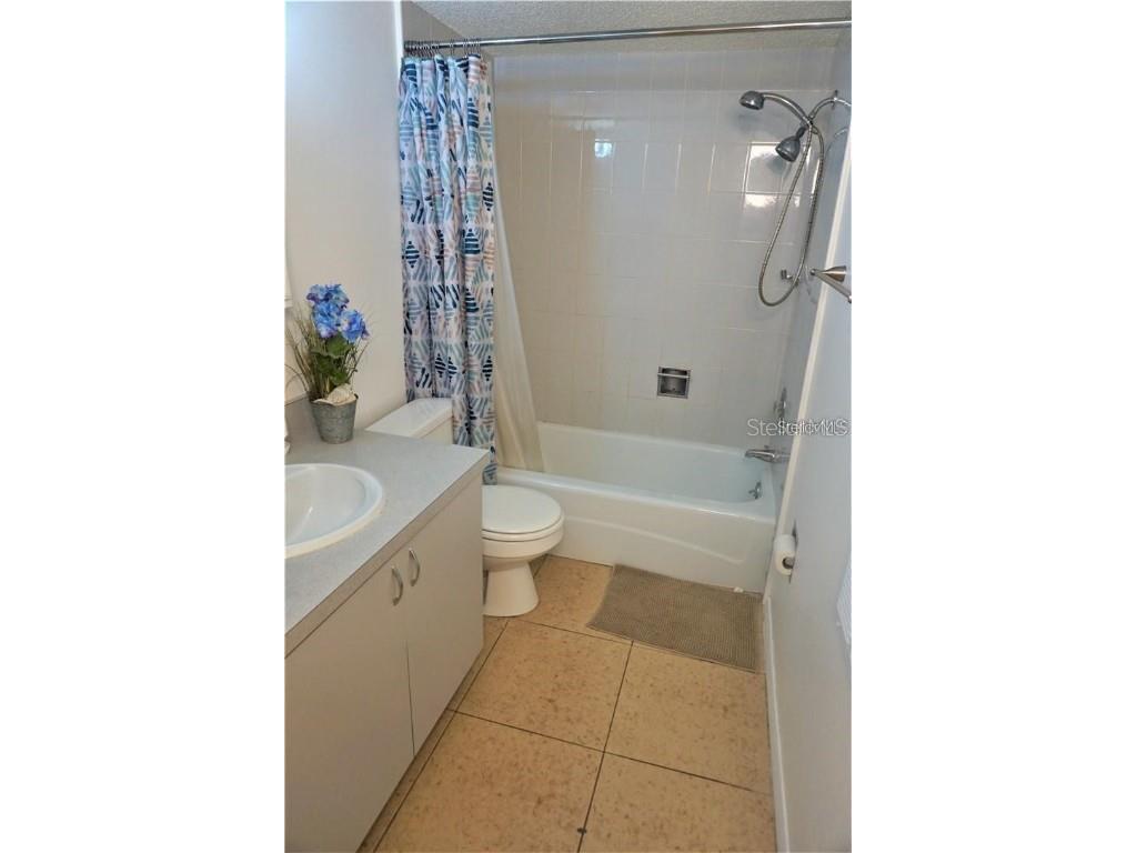 2763 Woodgate Lane #108 Sarasota FL 34231 A4668423 image12