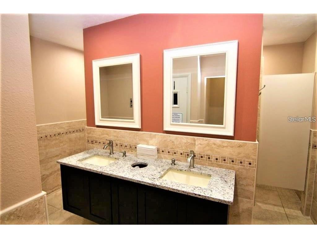 2763 Woodgate Lane #108 Sarasota FL 34231 A4668423 image19