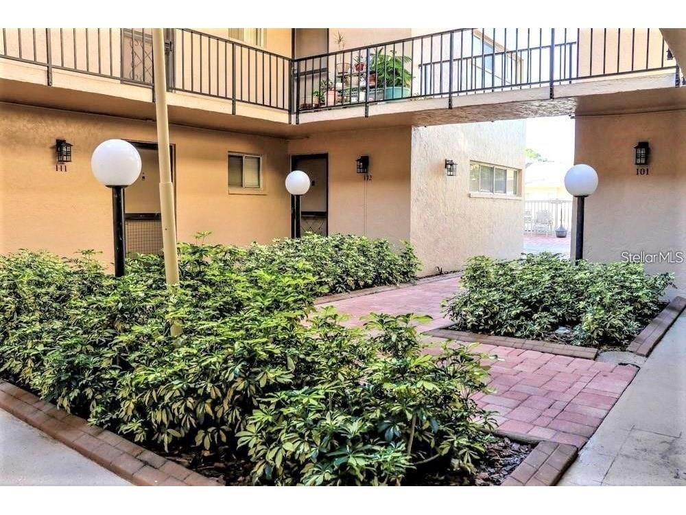 2763 Woodgate Lane #108 Sarasota FL 34231 A4668423 image29