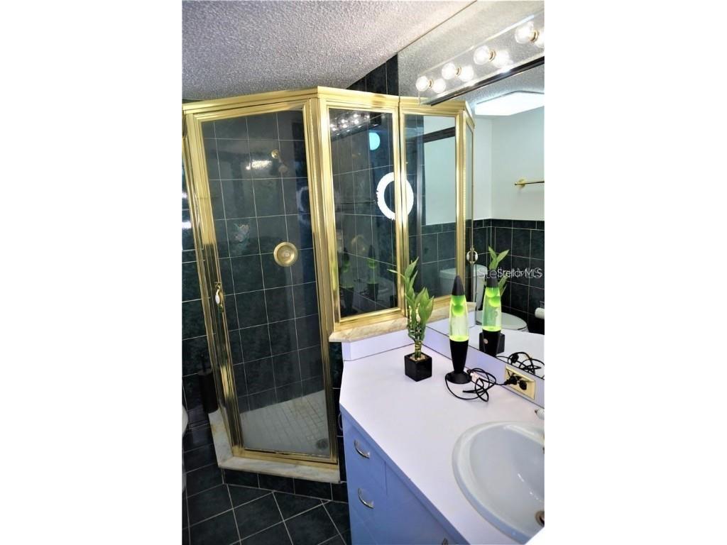 2763 Woodgate Lane #108 Sarasota FL 34231 A4668423 image8