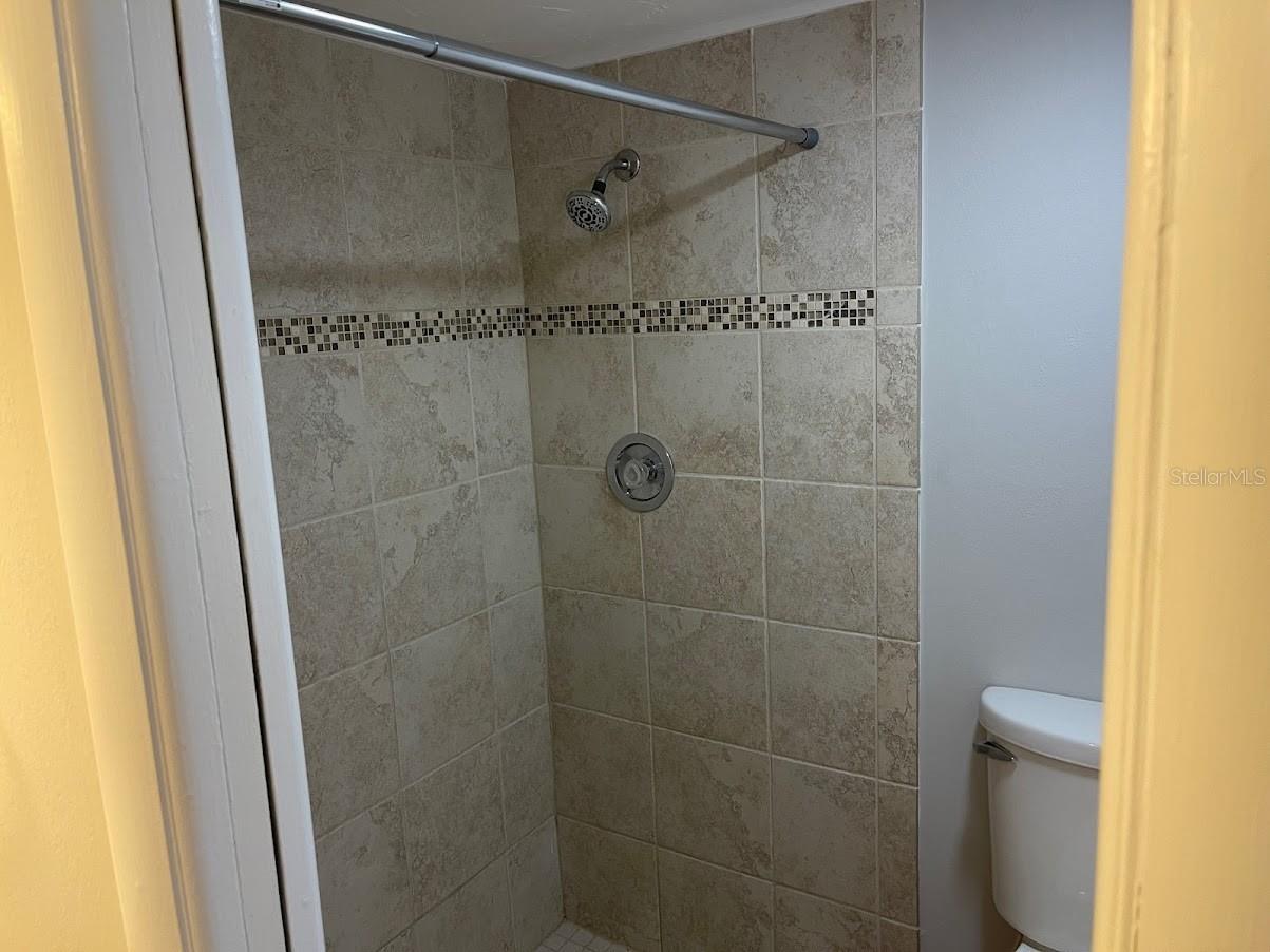 2763 Woodgate Lane #111 Sarasota FL 34231 A4680629 image11