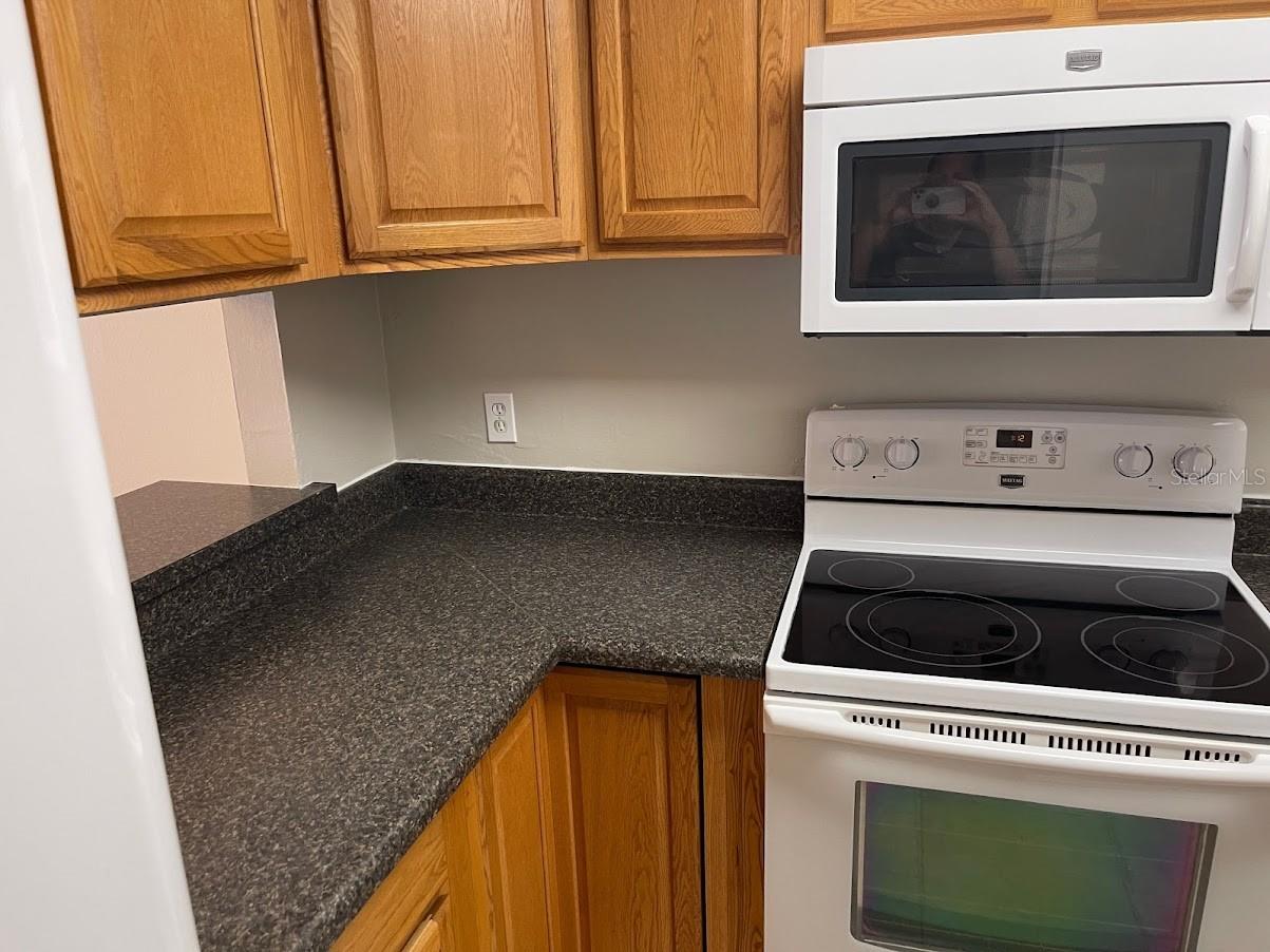 2763 Woodgate Lane #111 Sarasota FL 34231 A4680629 image21