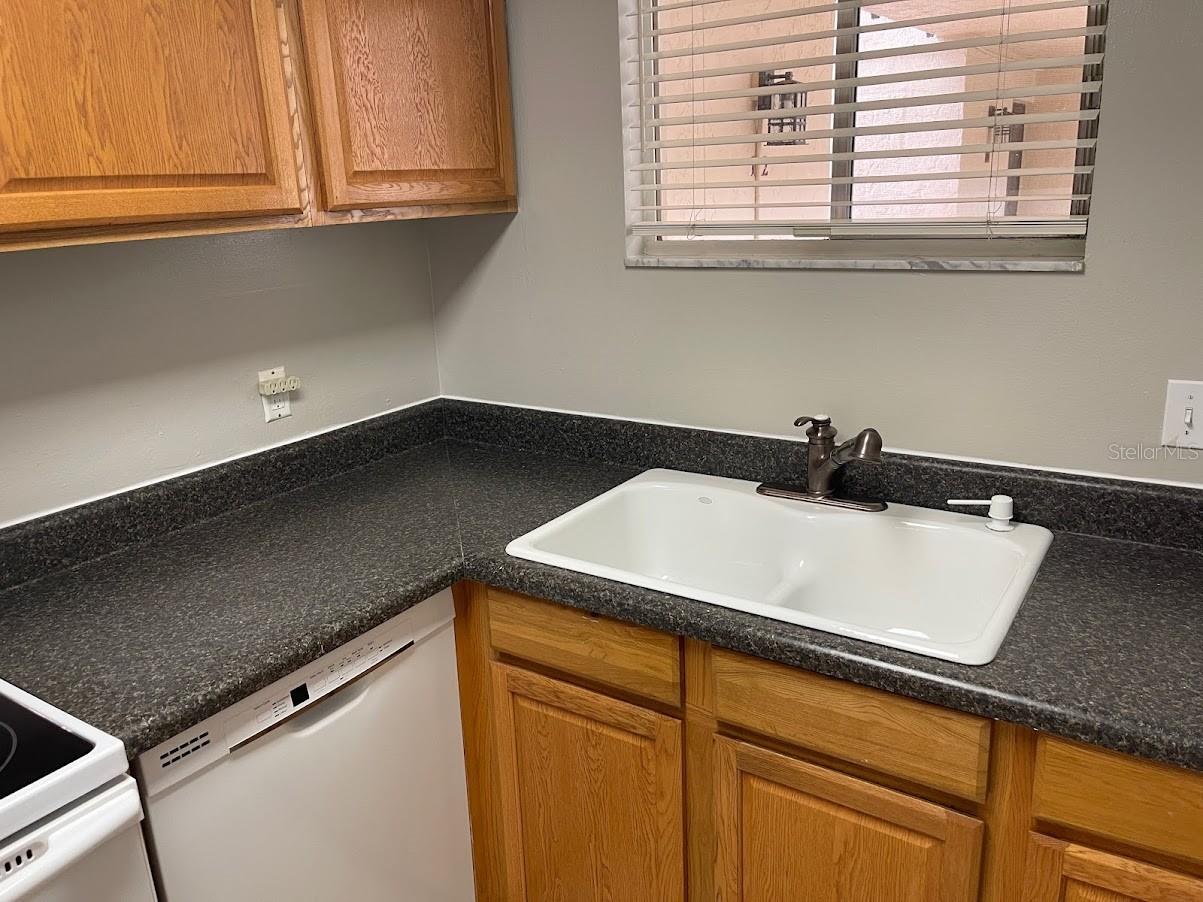 2763 Woodgate Lane #111 Sarasota FL 34231 A4680629 image22