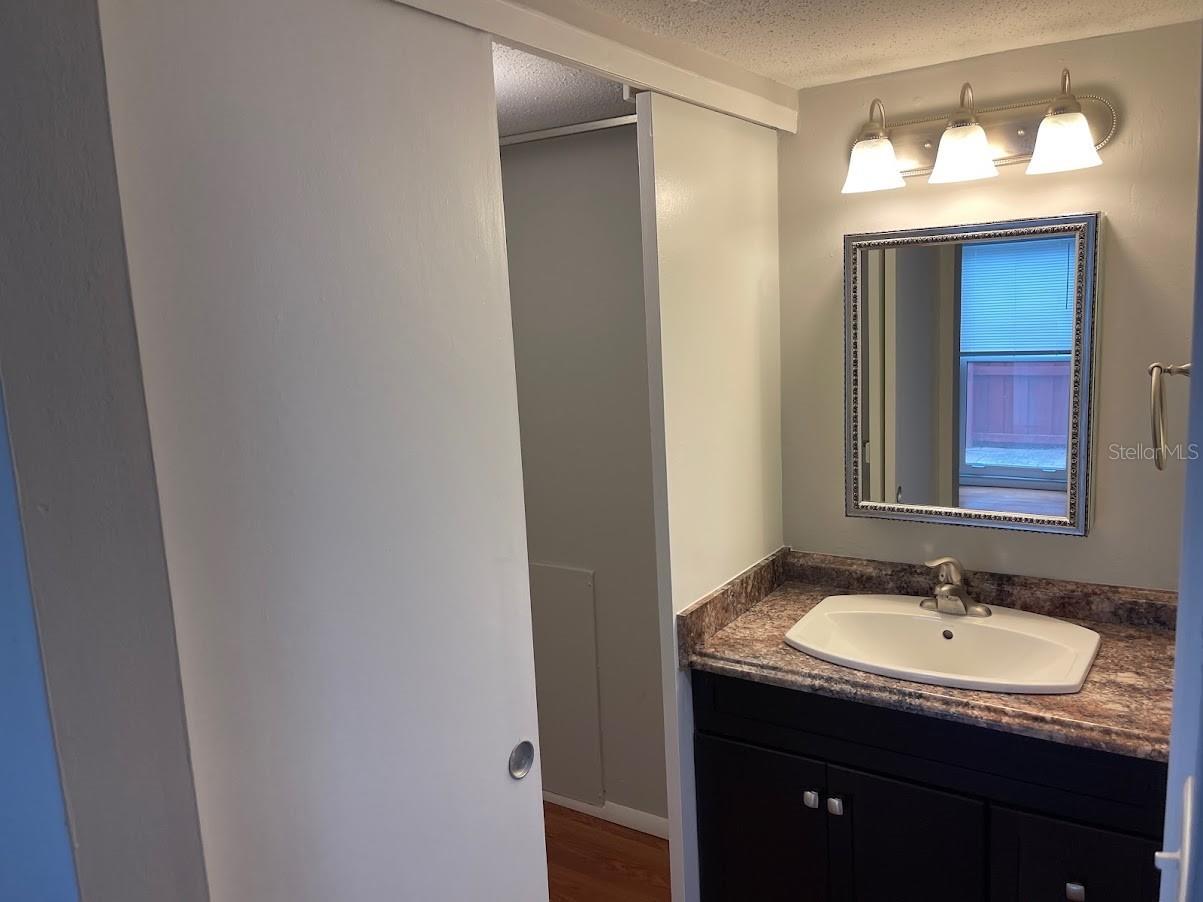 2763 Woodgate Lane #111 Sarasota FL 34231 A4680629 image9