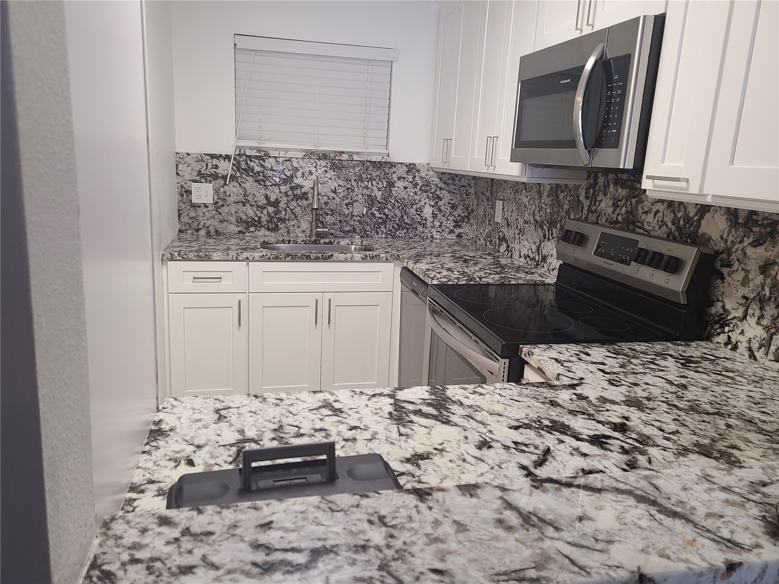 2763 Woodgate Lane #204 Sarasota FL 34231 A4695832 image5