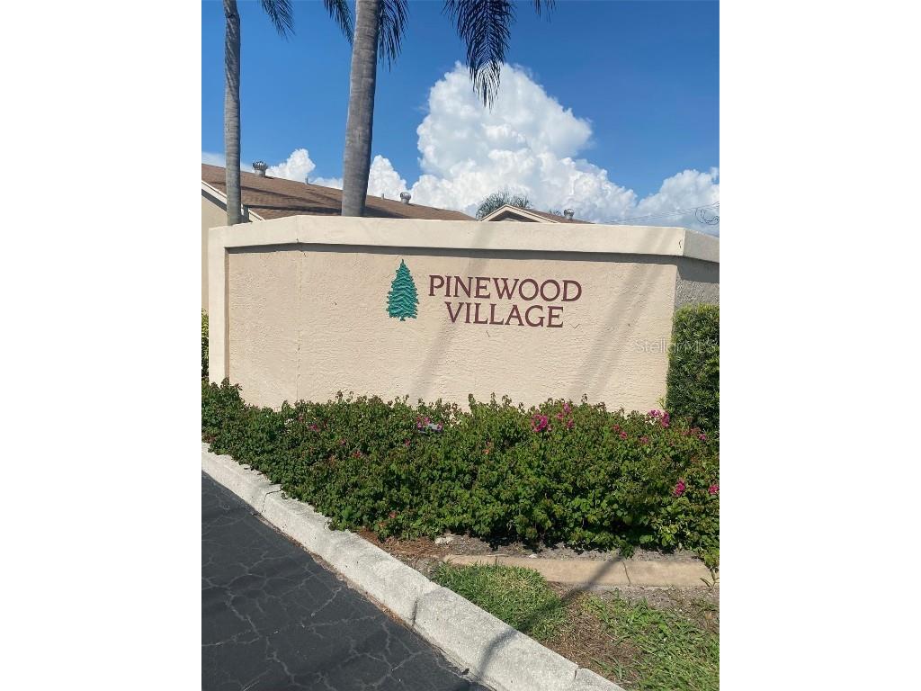 2763 Woodgate Lane #208 Sarasota FL 34231 A4581379 image1
