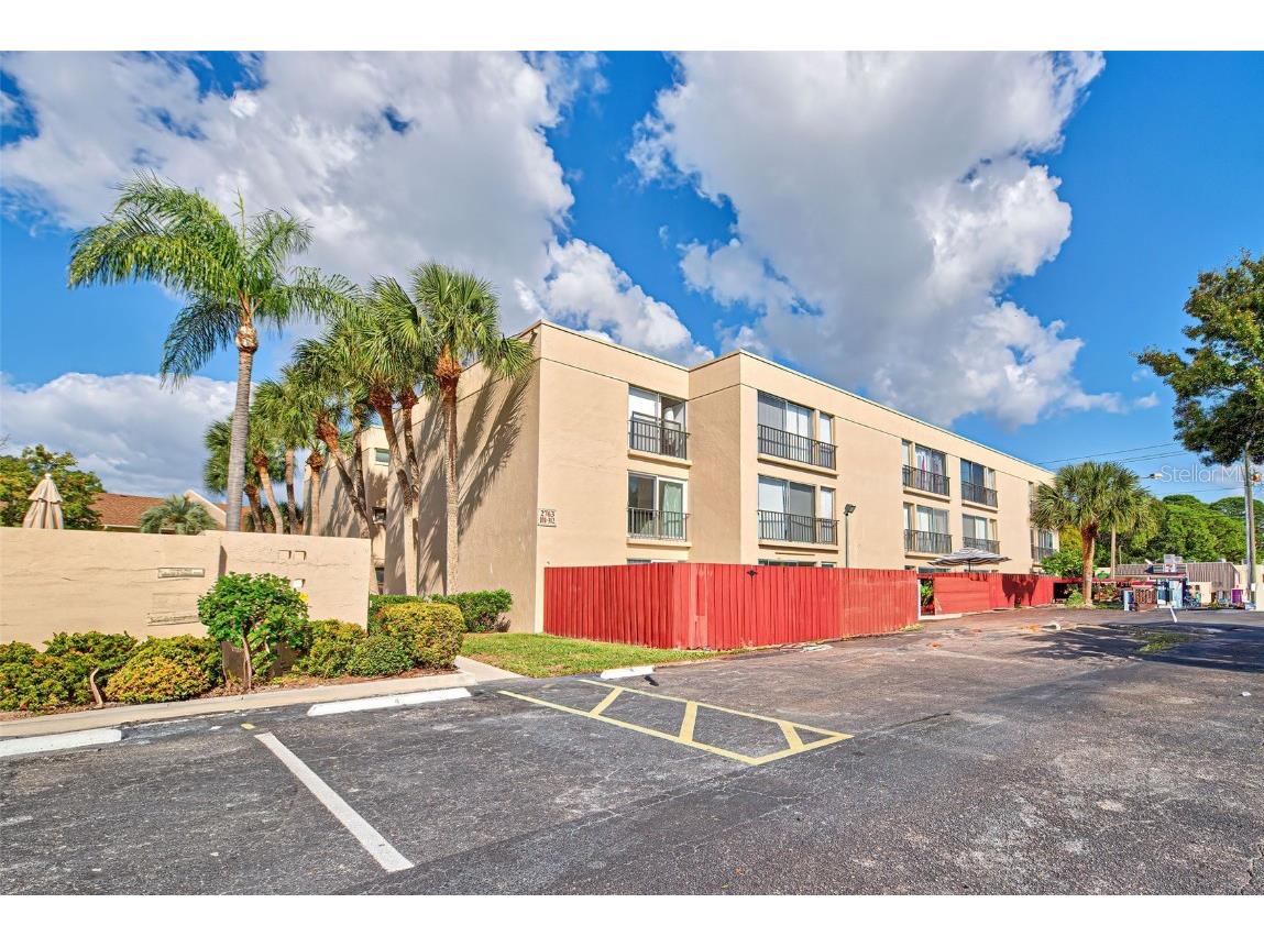 2763 Woodgate Lane #208 Sarasota FL 34231 N6129789 image1