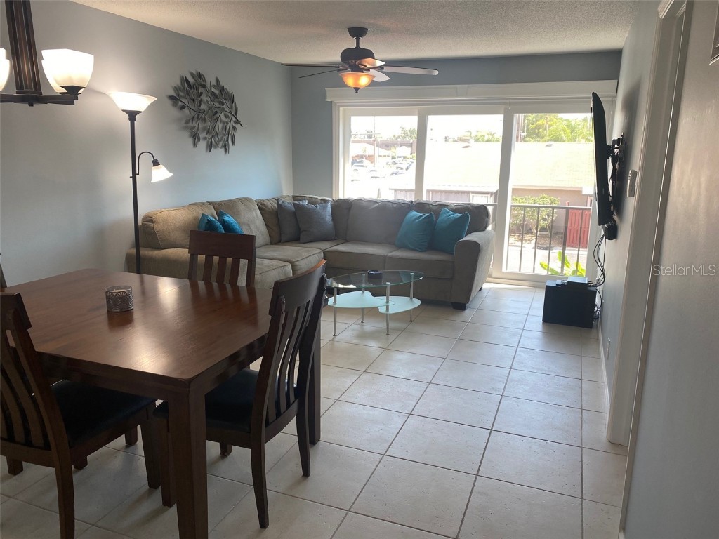 2763 Woodgate Lane #208 Sarasota FL 34231 A4641855 image10