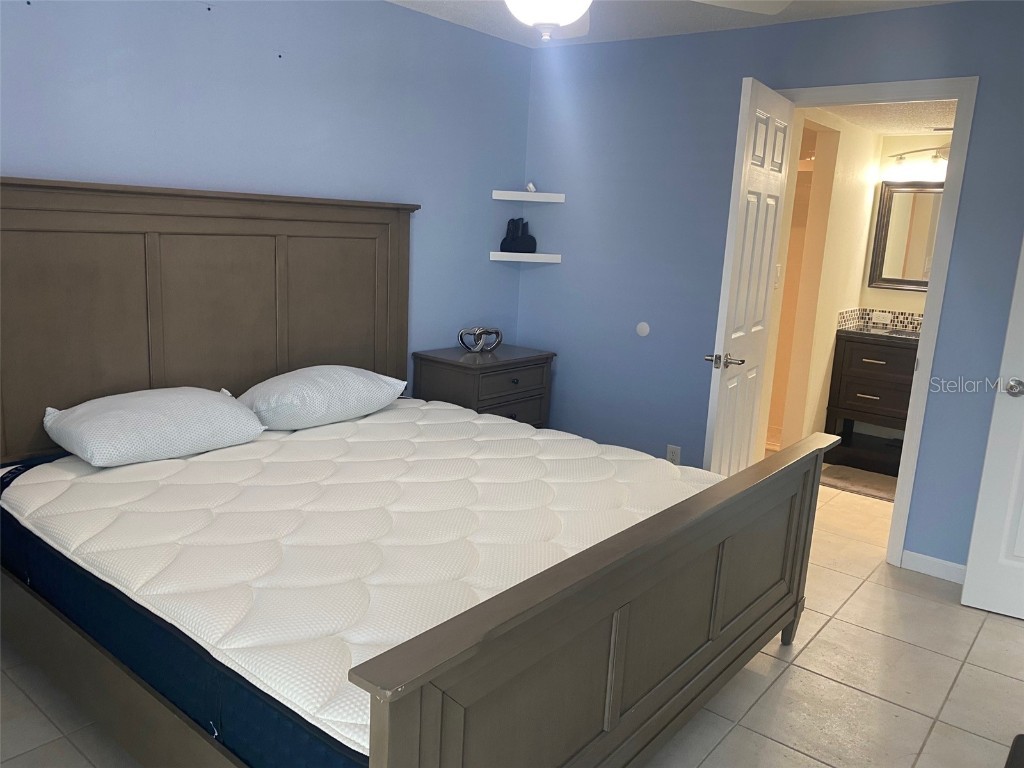 2763 Woodgate Lane #208 Sarasota FL 34231 A4641855 image14