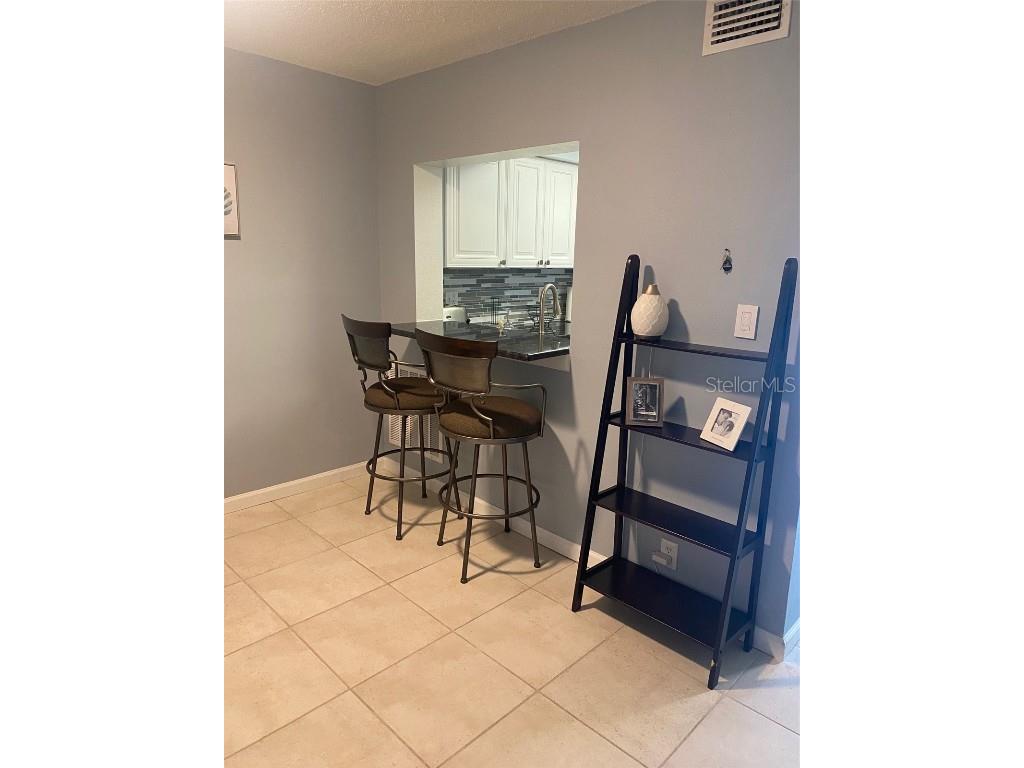 2763 Woodgate Lane #208 Sarasota FL 34231 A4641855 image7