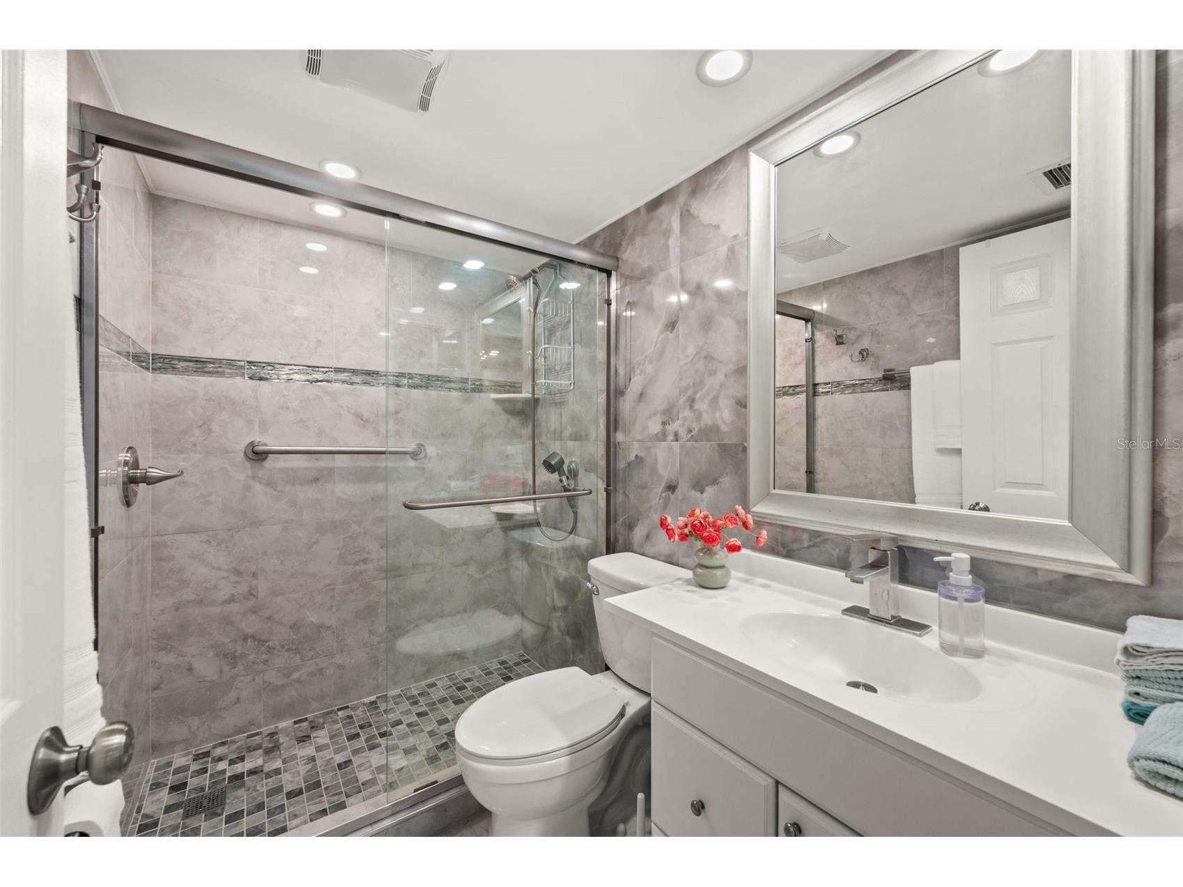 2763 Woodgate Lane #301 Sarasota FL 34231 N6143851 image14