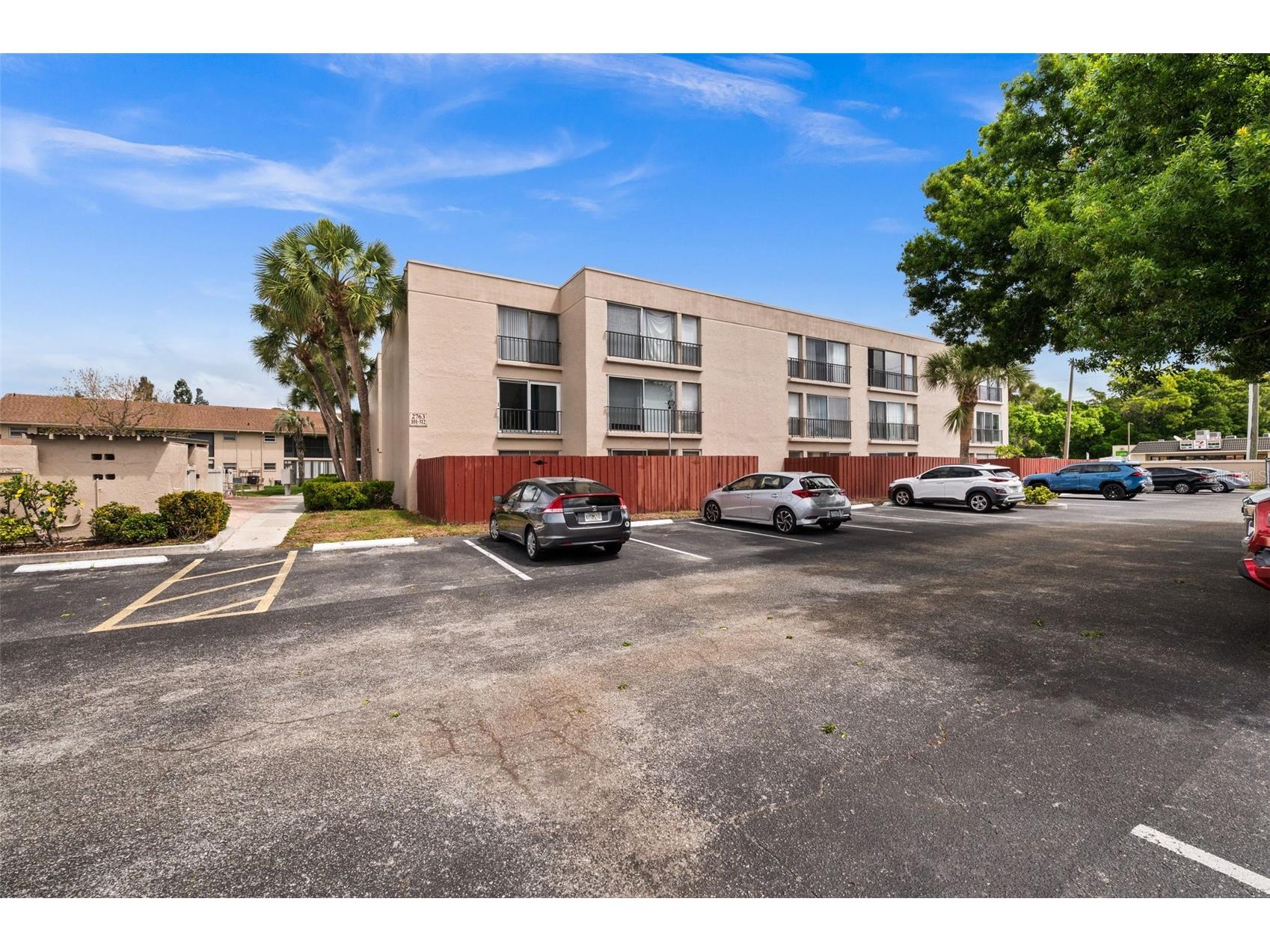2763 Woodgate Lane #301 Sarasota FL 34231 N6143851 image3
