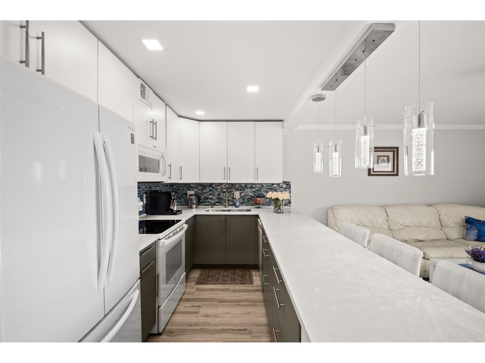 2763 Woodgate Lane #301 Sarasota FL 34231 N6143851 image7