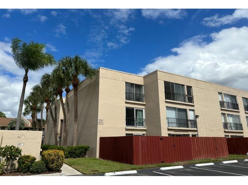 2763 Woodgate Lane #311 Sarasota FL 34231 A4585415 image1