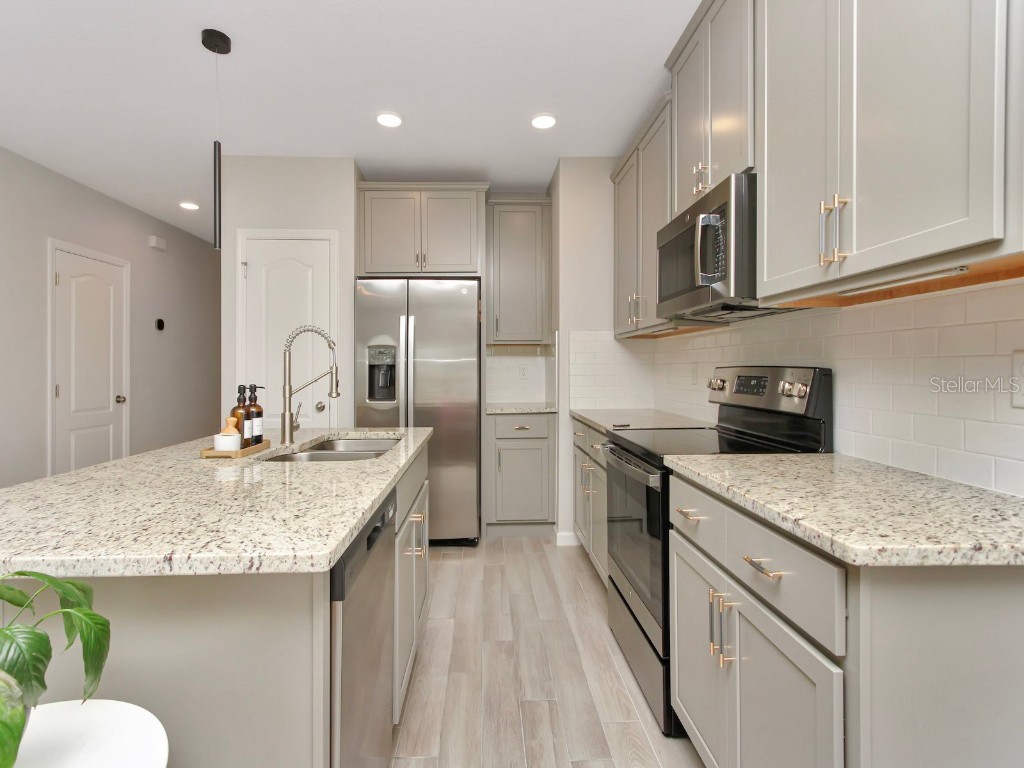 2766 Narcoossee Commons Way Saint Cloud FL 34771 O6353340 image7