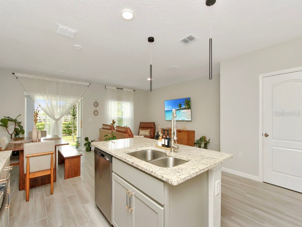 2766 Narcoossee Commons Way Saint Cloud FL 34771 O6353340 image8