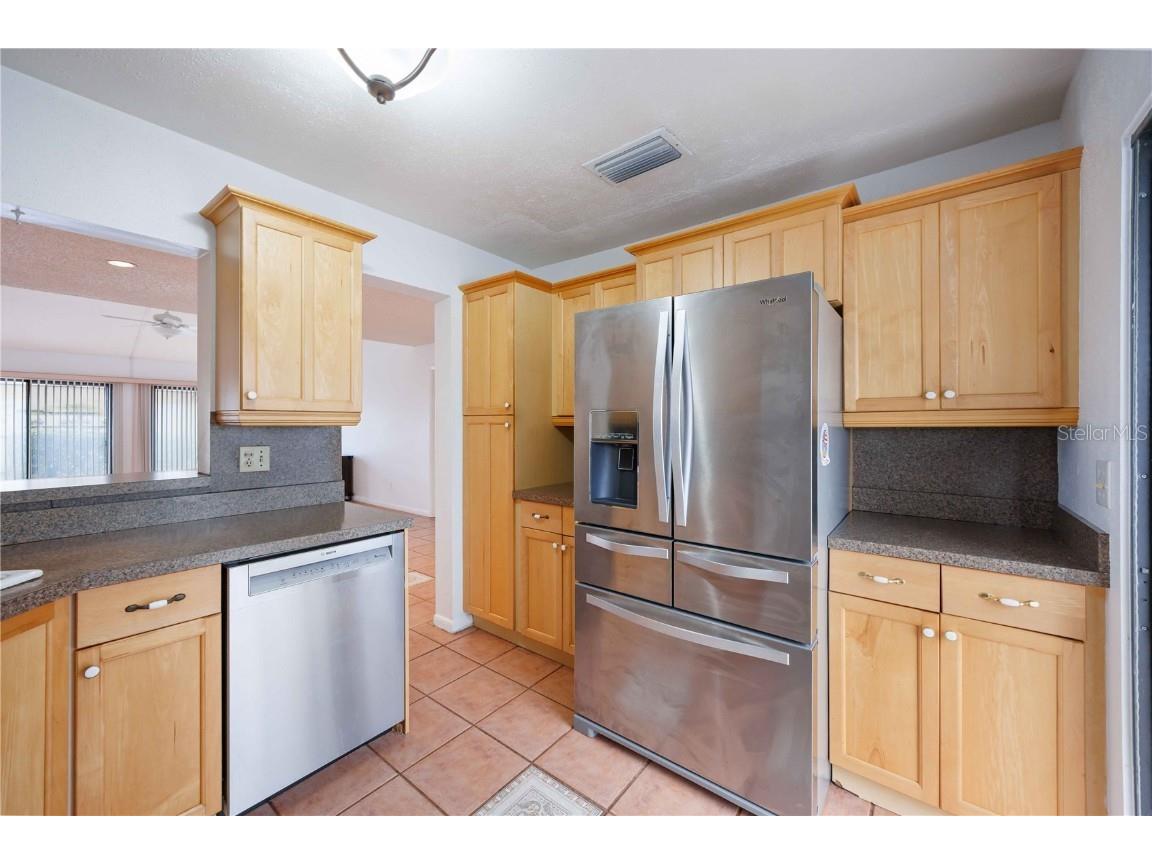 2767 Horseshoe Court #Q-3 Sarasota FL 34235 A4670247 image16