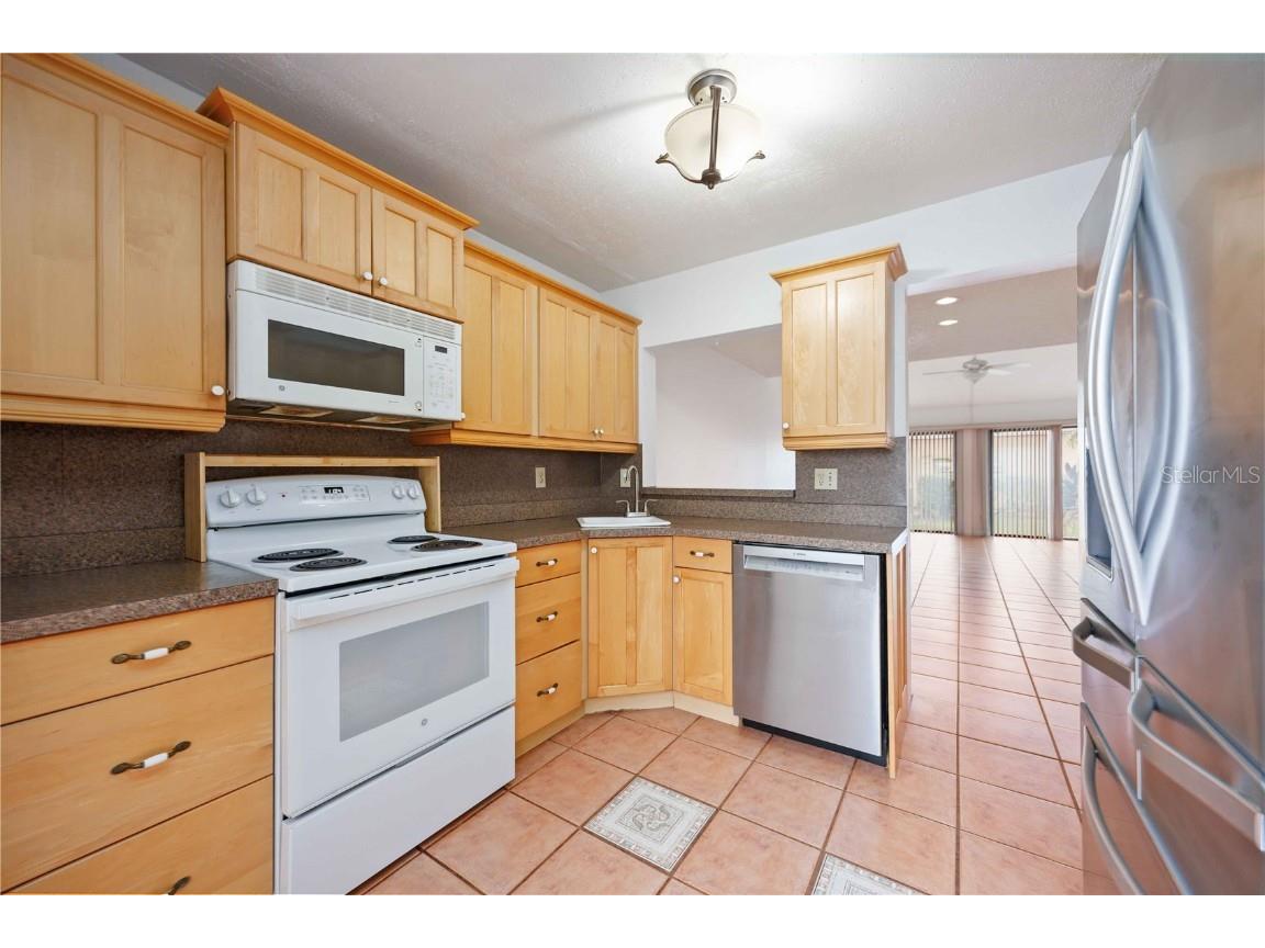 2767 Horseshoe Court #Q-3 Sarasota FL 34235 A4670247 image18