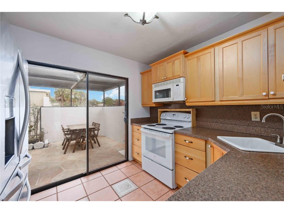 2767 Horseshoe Court #Q-3 Sarasota FL 34235 A4670247 image19