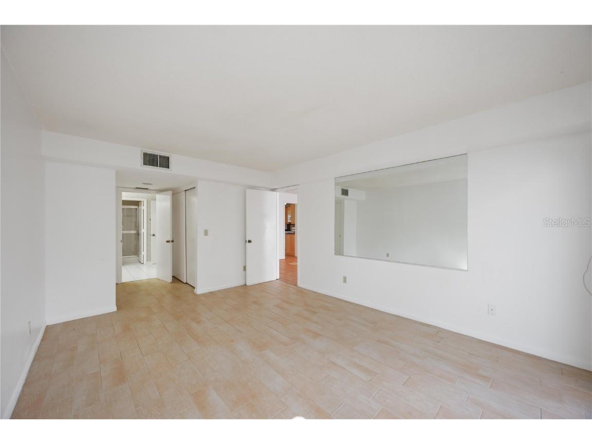 2767 Horseshoe Court #Q-3 Sarasota FL 34235 A4670247 image22