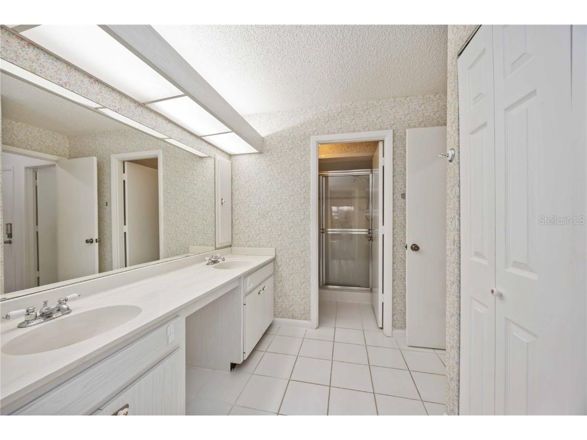 2767 Horseshoe Court #Q-3 Sarasota FL 34235 A4670247 image23