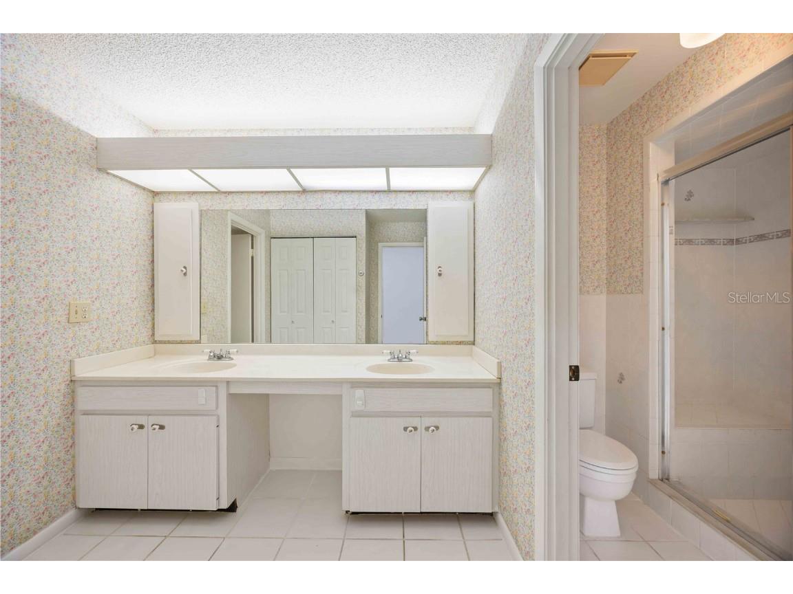 2767 Horseshoe Court #Q-3 Sarasota FL 34235 A4670247 image24