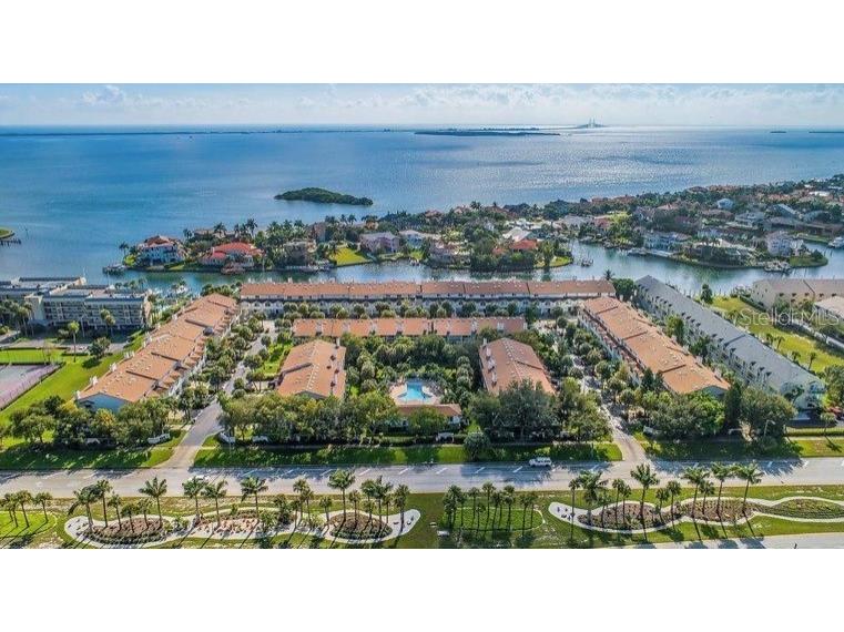 277 Madeira Circle Tierra Verde FL 33715 U8228356 image1