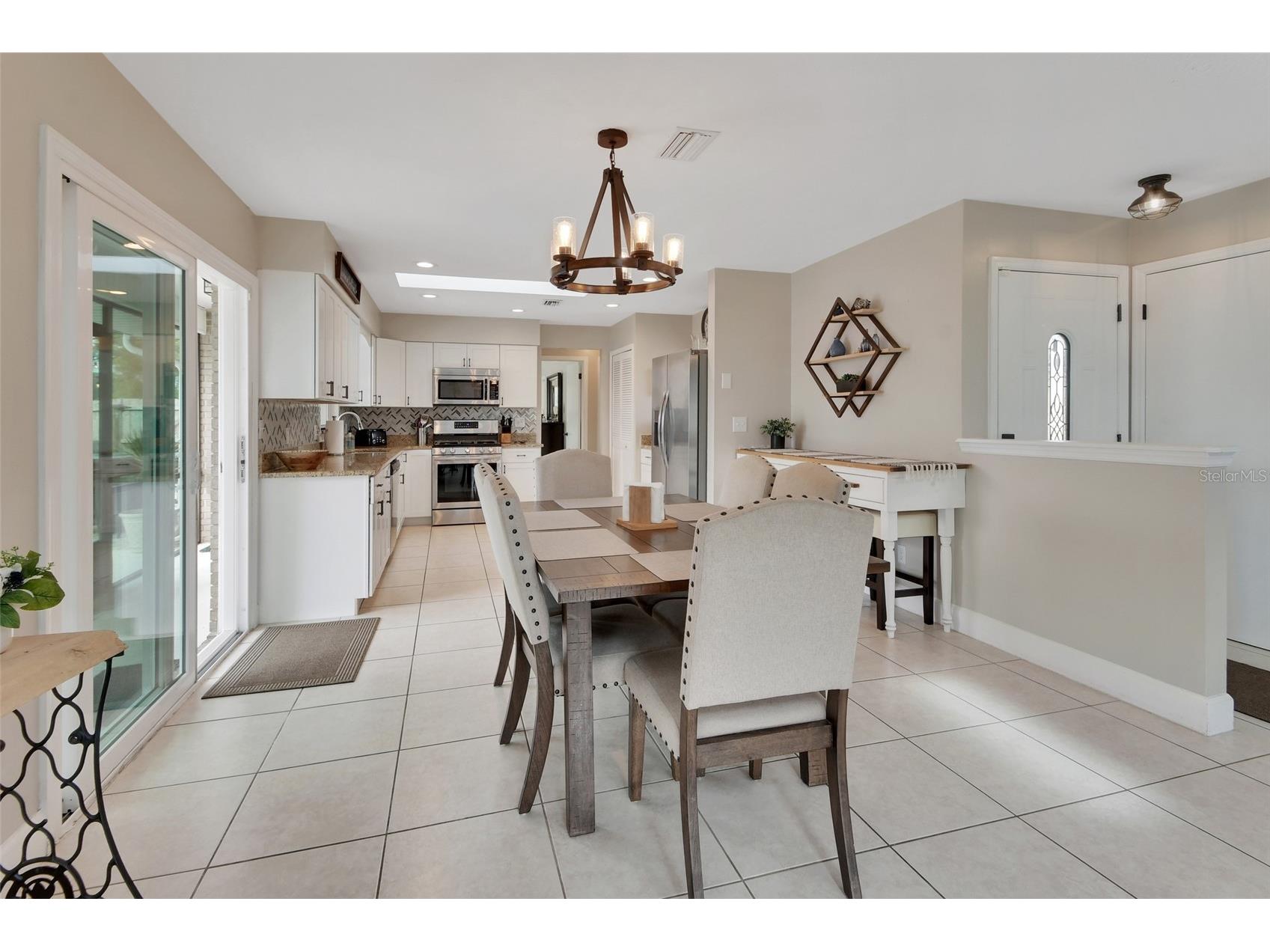 2771 Maldive Court Deltona FL 32738 - Louise Lake V4948436 image12