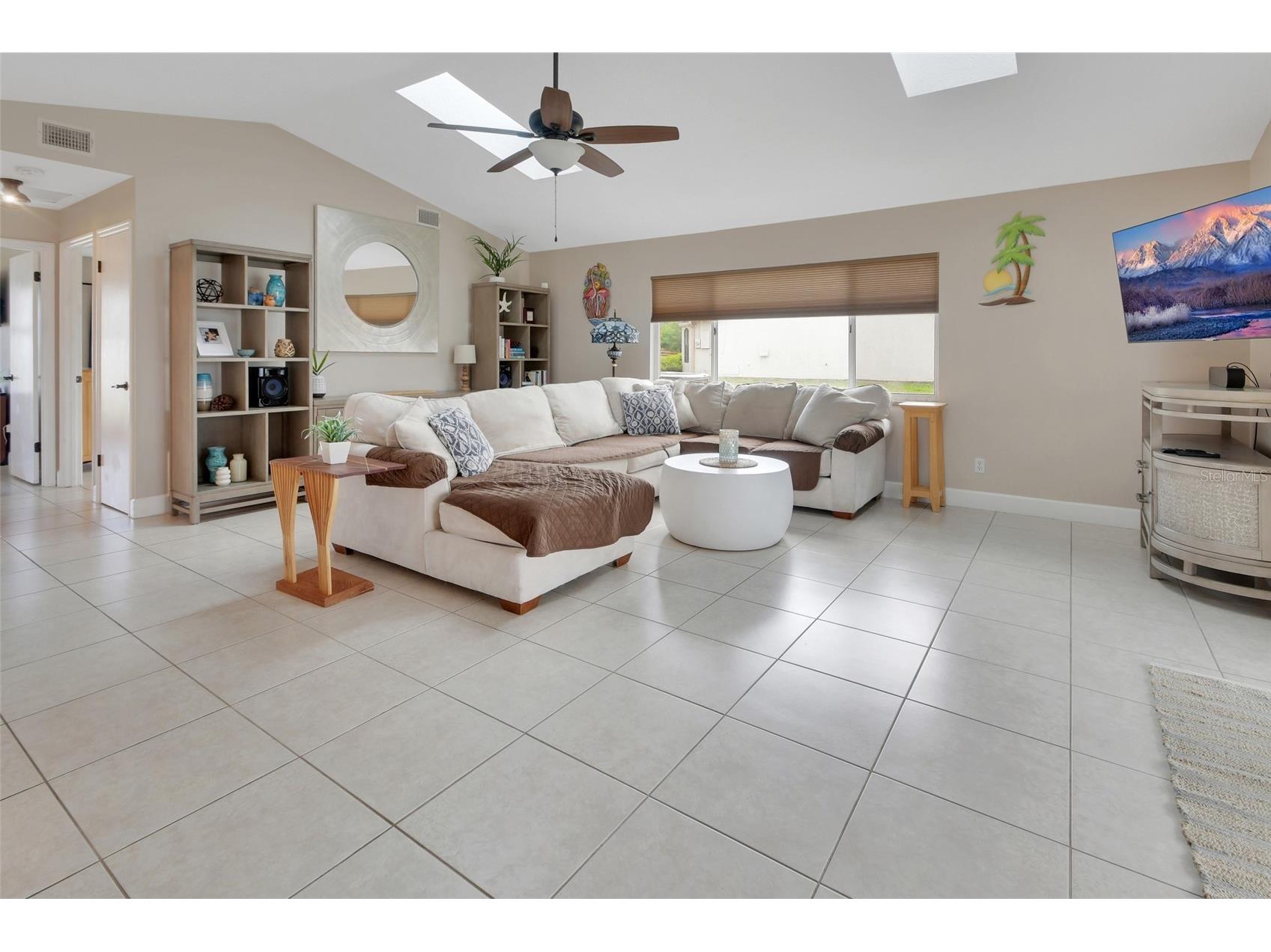 2771 Maldive Court Deltona FL 32738 - Louise Lake V4948436 image8
