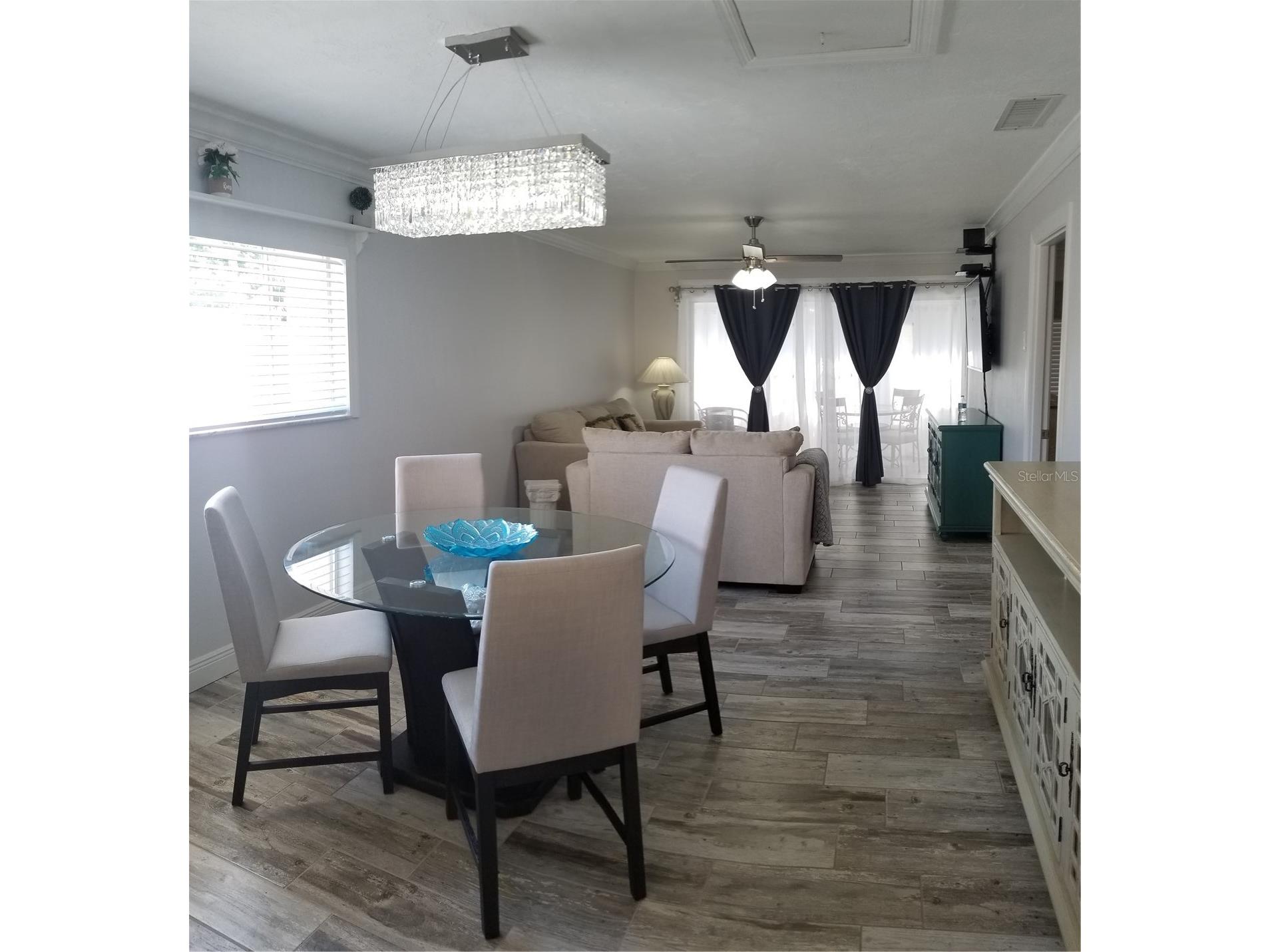 2772 Woodgate Lane #28 Sarasota FL 34231 A4695919 image9