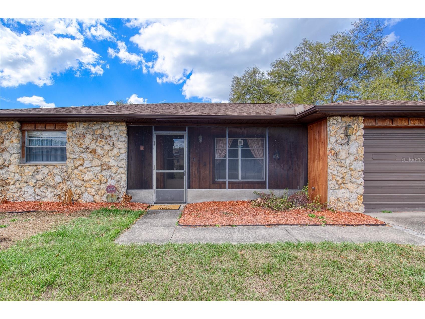 27727 Lois Drive Tavares FL 32778 V4947831 image4