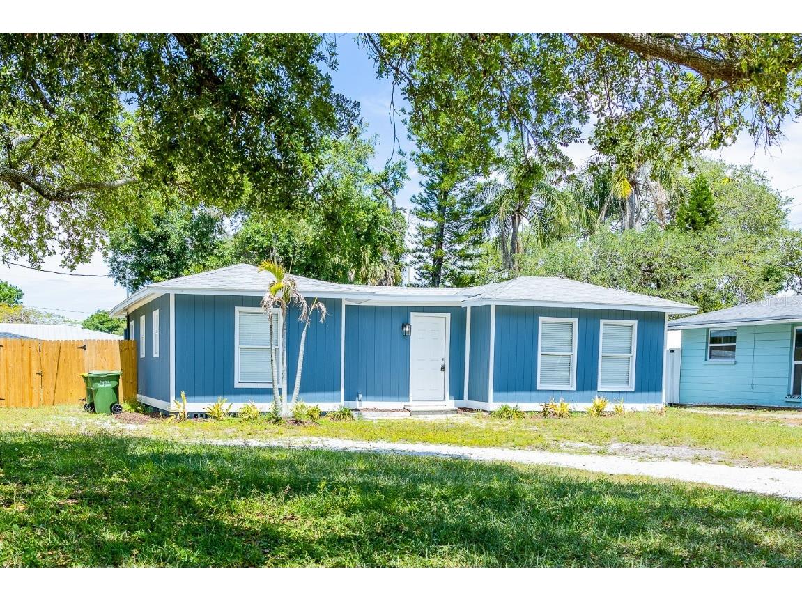 2773 Bay Street Sarasota FL 34237 A4607958 image1