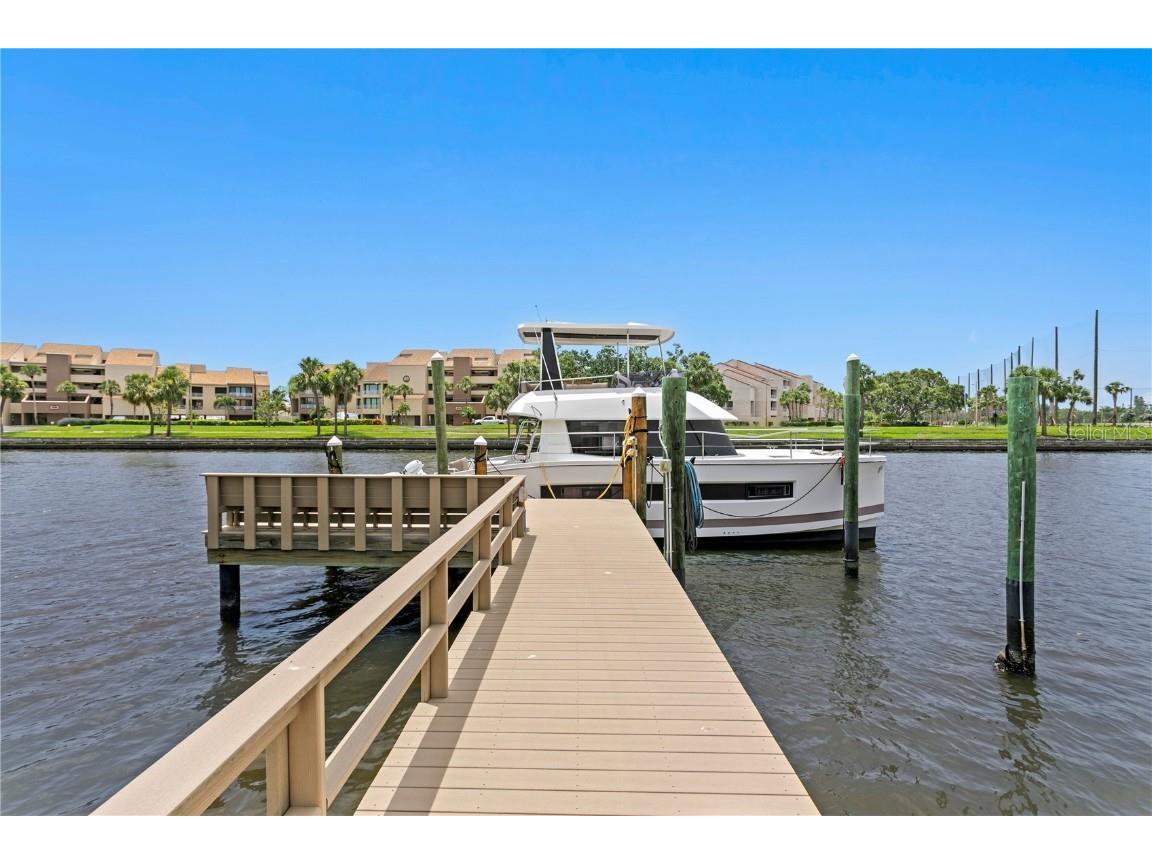 2773 Seabreeze Drive S Gulfport FL 33707 TB8386313 image1