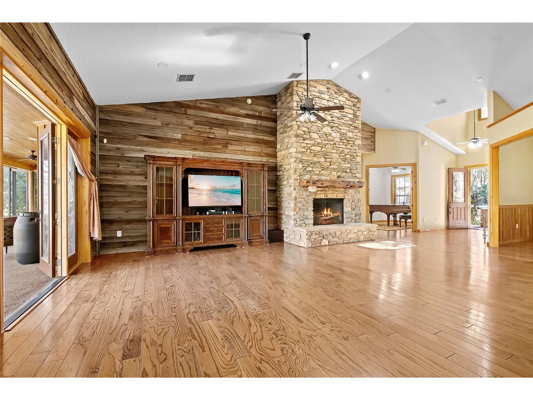 27737 County Road 44a Eustis FL 32736 - YATES POND O6371691 image8