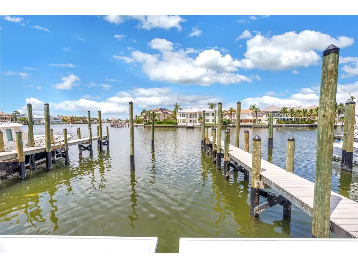 2775 Kipps Colony Drive S #204 Saint Petersburg FL 33707 - BOCA CIEGA BAY TB8435021 image36