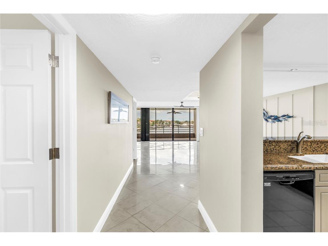 2775 Kipps Colony Drive S #204 Saint Petersburg FL 33707 - BOCA CIEGA BAY TB8435021 image8