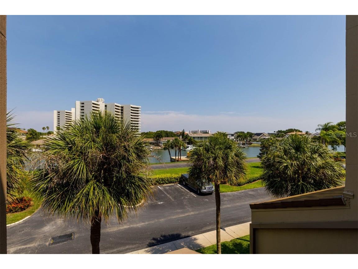 2775 Kipps Colony Drive S #205 Saint Petersburg FL 33707 TB8411227 image30
