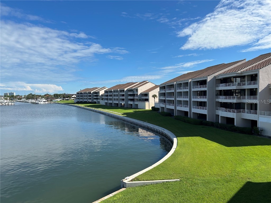 2775 Kipps Colony Drive S #205 Saint Petersburg FL 33707 TB8411227 image41