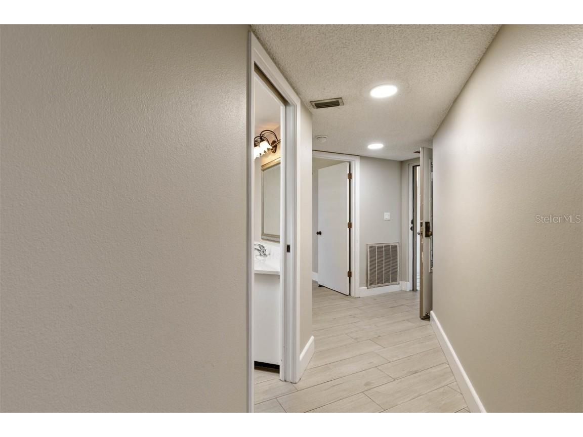 2775 Kipps Colony Drive S #205 Saint Petersburg FL 33707 TB8411227 image5