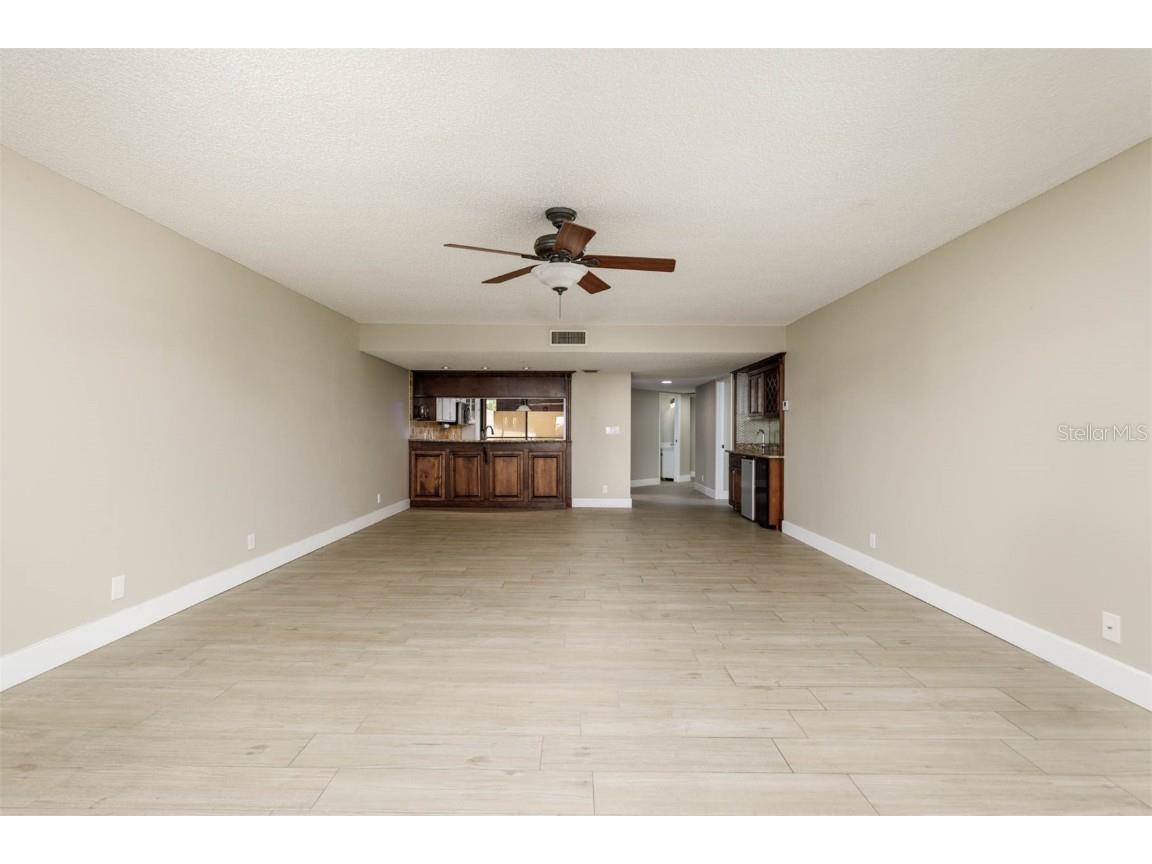2775 Kipps Colony Drive S #205 Saint Petersburg FL 33707 TB8411227 image6