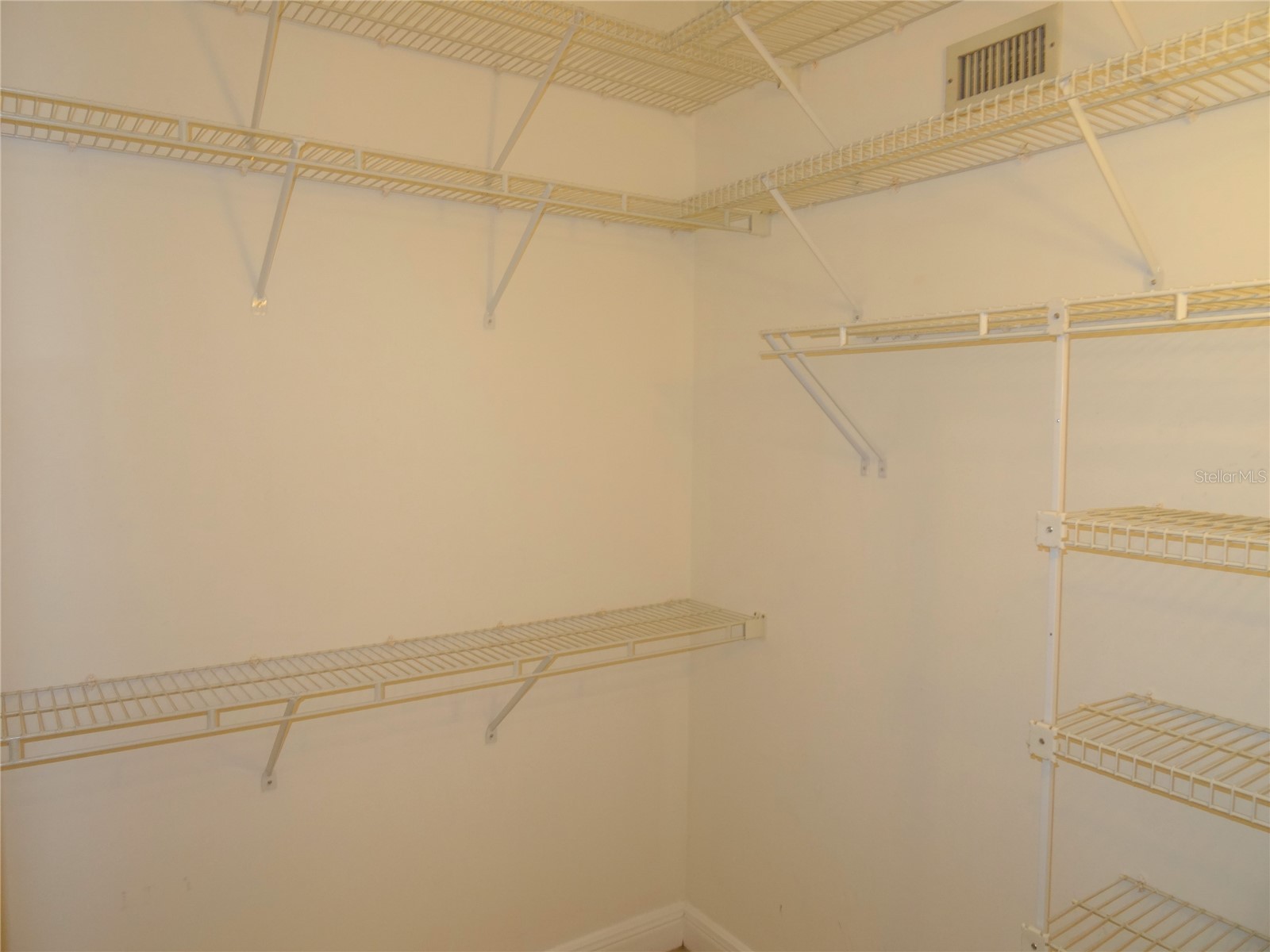 2775 Kipps Colony Drive S #304 Saint Petersburg FL 33707 TB8525387 image16