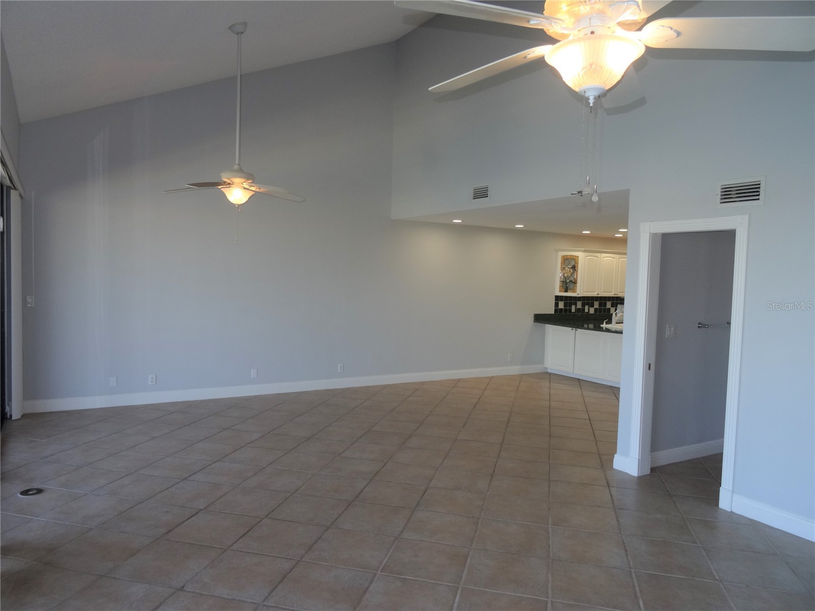 2775 Kipps Colony Drive S #304 Saint Petersburg FL 33707 TB8525387 image9