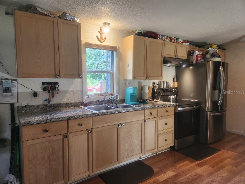 2775 NE 160th Place, Citra, FL, 32113 MLS OM688168 Edina Realty