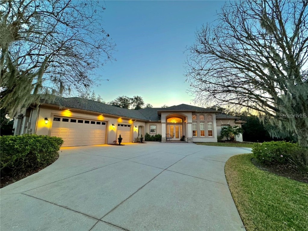 27757 Cypress Glen Court Yalaha FL 34797 - CANAL TO LAKE HARRIS G5080761 image1