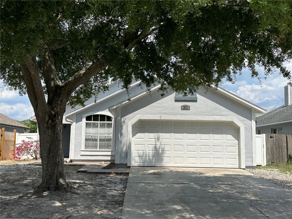 2777 Delcrest Drive Orlando FL 32817 O6212023 image1