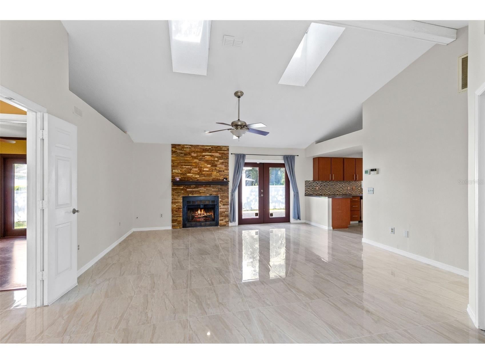 2780 Paseo Avenue Orlando FL 32805 O6421414 image3
