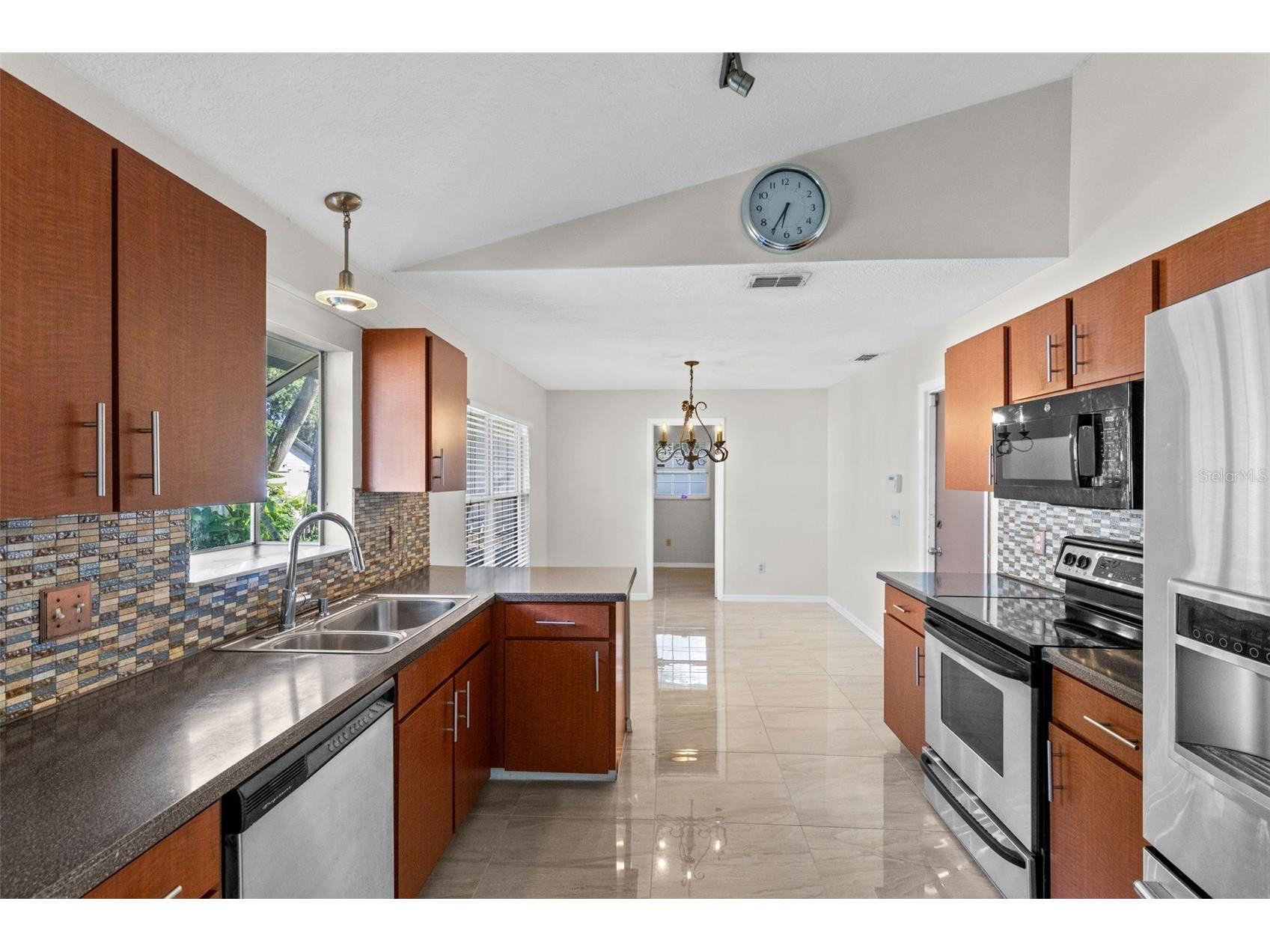2780 Paseo Avenue Orlando FL 32805 O6421414 image7