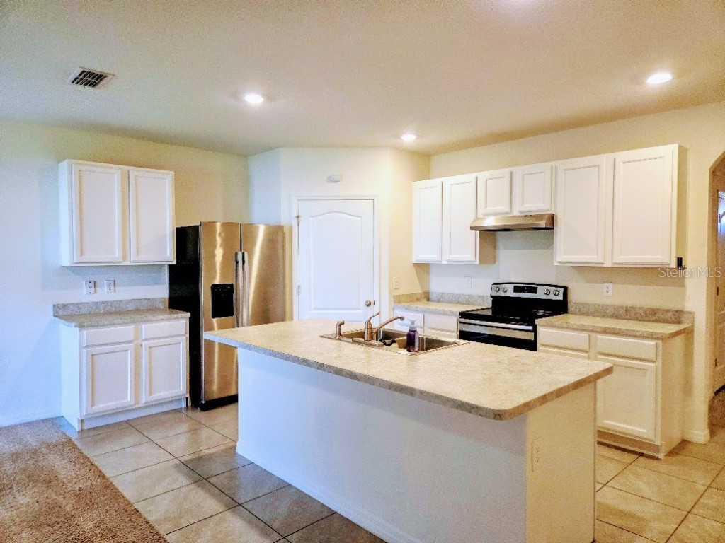 2781 Grand Central Avenue Tavares FL 32778 TB8434262 image5