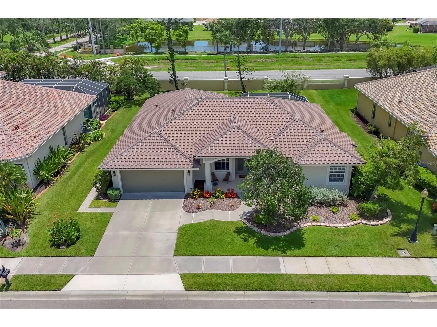 2781 Harvest Drive Sarasota FL 34240 A4658453 image1